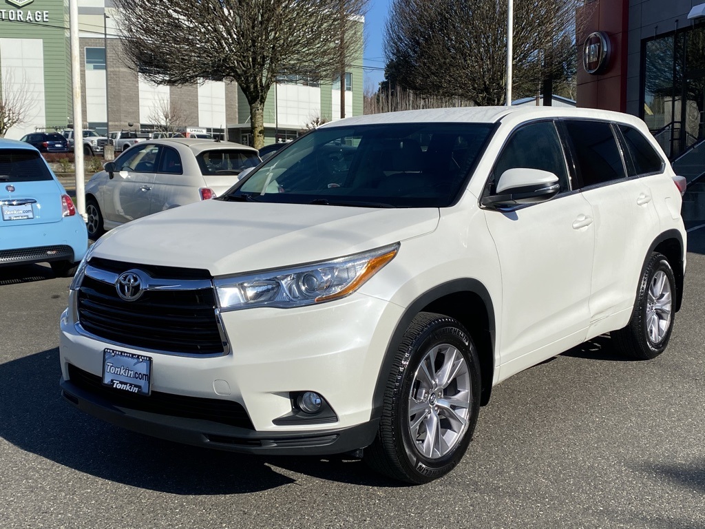 Pre-Owned 2016 Toyota Highlander LE Plus V6 4D Sport Utility in ...